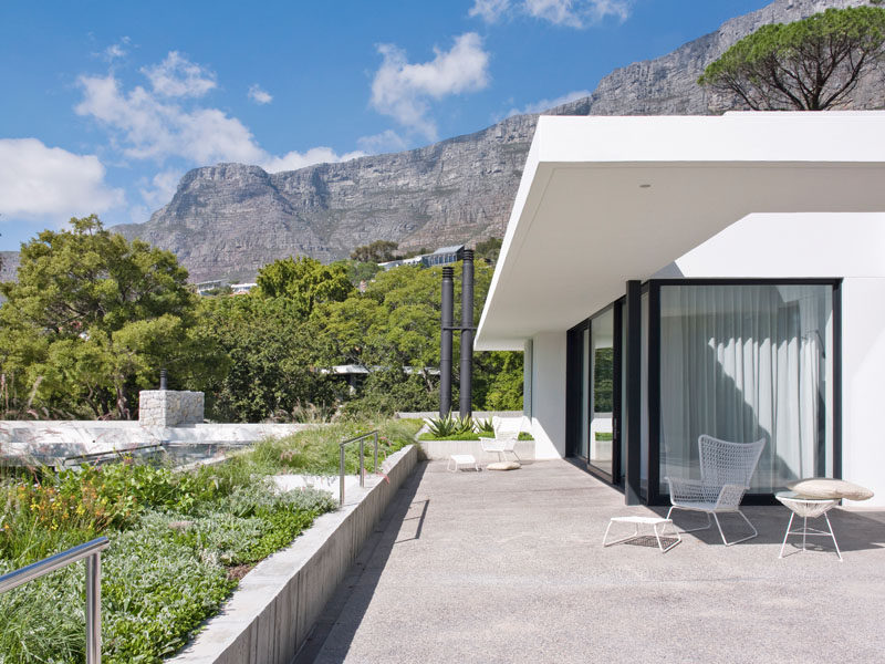 Interior design and decor firm OKHA together with architect Antonio Zaninovic, have recently completed Eden Villa, a new modern house in Cape Town, South Africa. #Architecture #ModernHouse