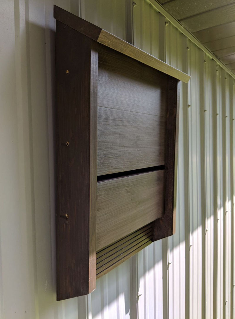 This single chamber bat house by TheSpartanWoodshop, is made from Western red cedar, which known for its decay and insect resistance, and is available in multiple different stains, from light to dark. #BatHouse #BatBox