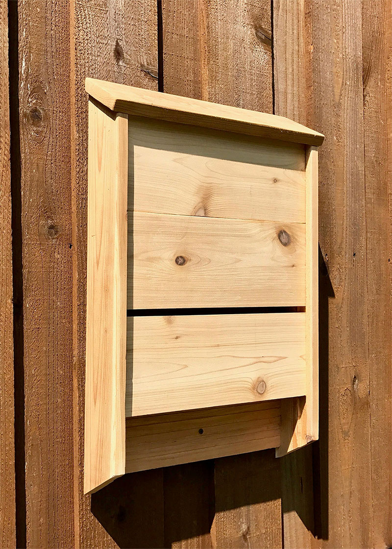 This single chamber bat house by The Rustic Birdhouse, is made from 100% cedar, with the roof sloped to aid in water runoff. #BatHouse #BatBox #BatNestingHouse