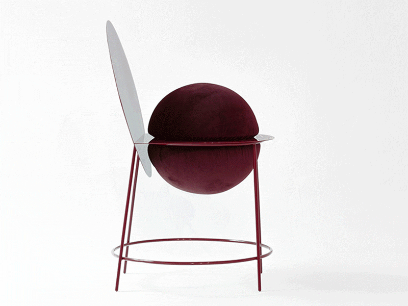 Russian designer Katia Tolstykh, has designed the PROUN Chair, a modern and sculptural chair that combines the hard surface of metal with a spherical cushioned seat. #ModernFurniture #Seating #SculpturalChair #Design