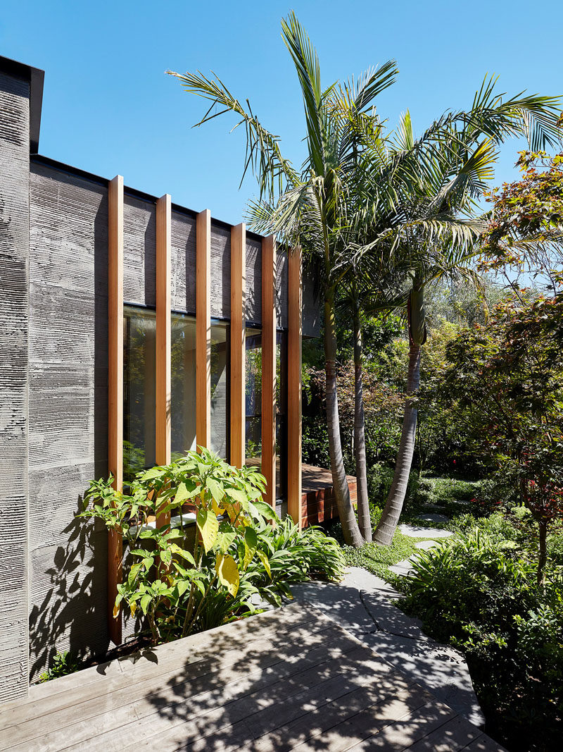 Landscaping Idea - Stepping stones connect the deck to another deck located off the end of the living of the living room, as well as a small swimming pool. #Landscaping #SteppingStones