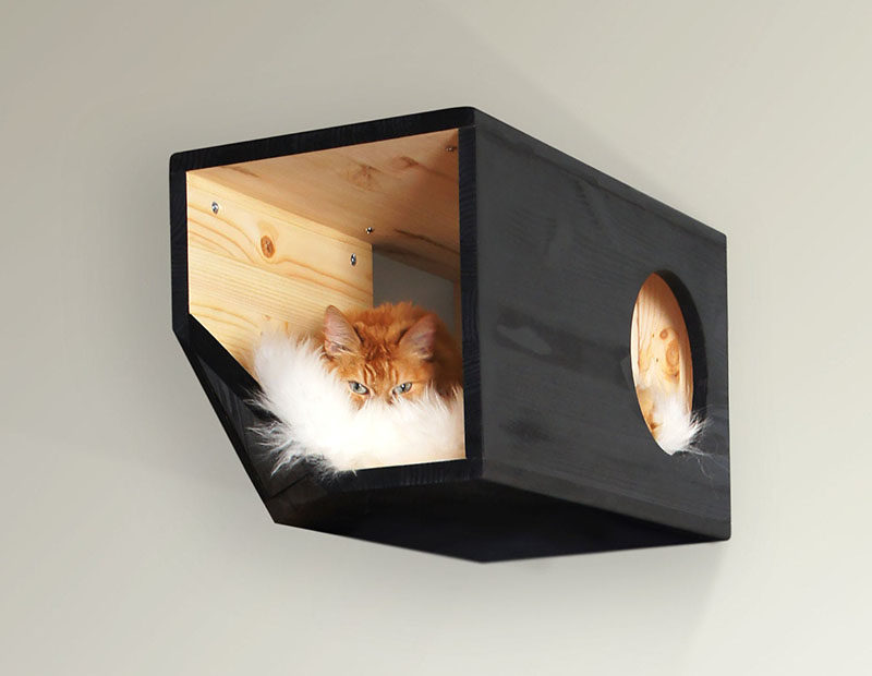 Ilshat Garipov of Catissa has designed a collection of modern cat beds and modular cat houses, that are made from pine wood and finished with sheepskin or faux fur. #ModernCatBed #ModernCatFurniture #ModernPetBed #ModularCatFurniture #CatBed #PetFurniture