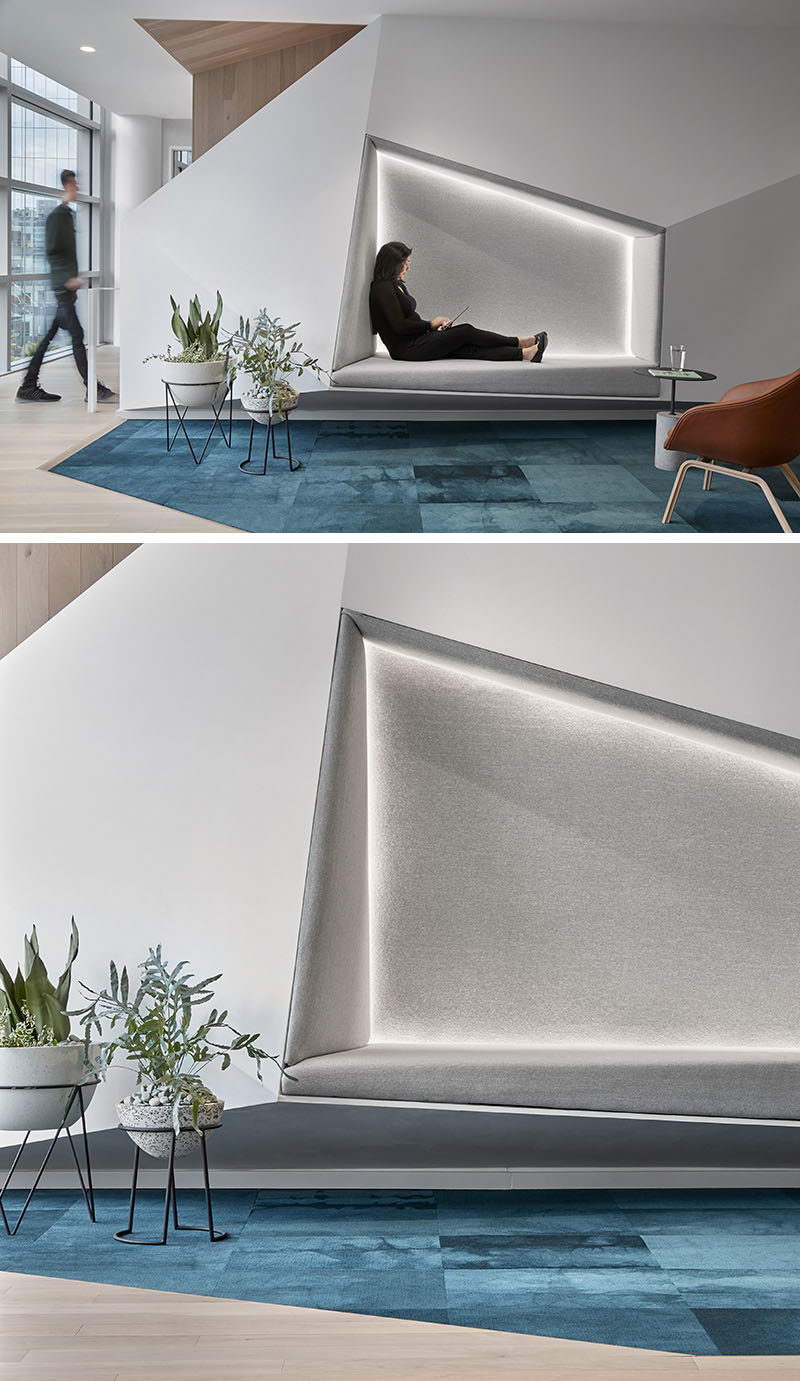 Seating Nook Ideas - This modern office is home to a seating nook has the appearance of being carved from a glacier, though it’s warmer and softer than ancient ice. #SeatingNook #SeatingDesgin #OfficeDesign