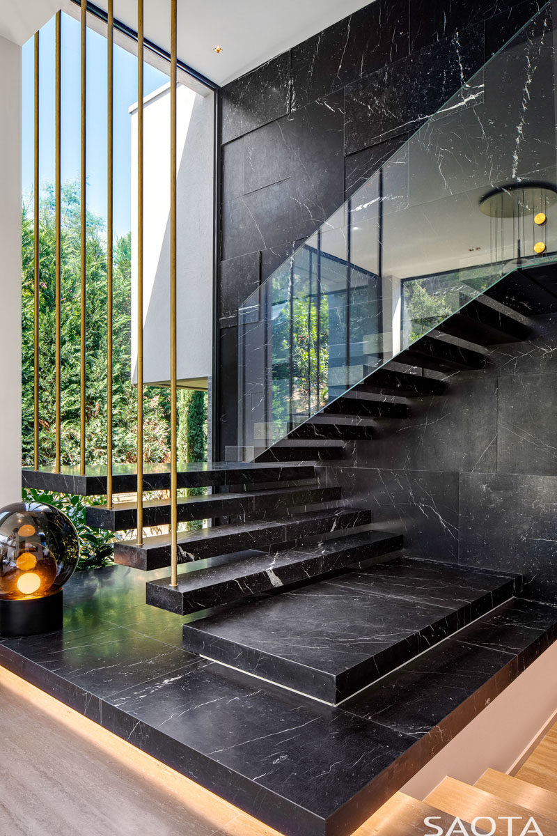 This New House  In France Has A Wavy Concrete Ceiling