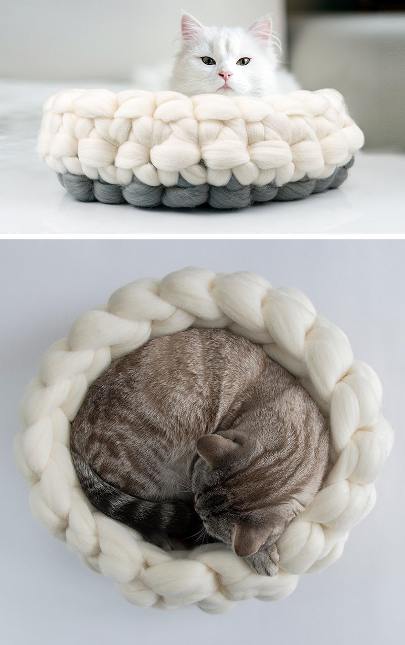 Cat Bed Ideas - This chunky knit cat bed is made from 100% natural wool, and features modern colors. #ModernCatBed #CatBedIdeas #ModernPetBed #ChunkyKnit #KnittedCatBed #Kitten #Cat #Design