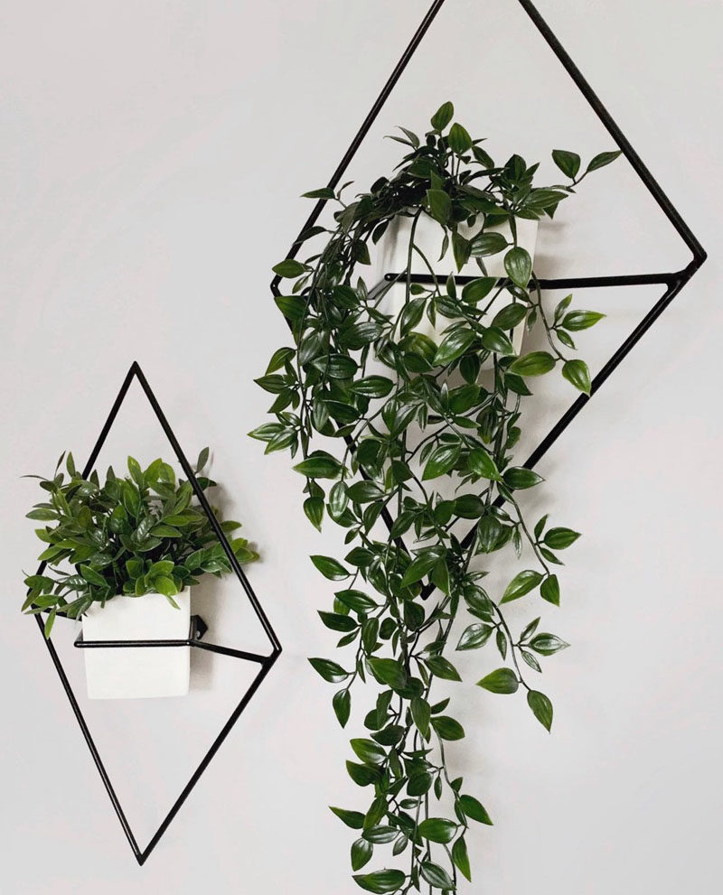 Decor Ideas - The Village Craft Co. have created 'Jasper', a modern wall planter that combines minimalist design with geometric shapes. #ModernPlanter #WallPlanter #ModernHomeDecor #DecorIdeas