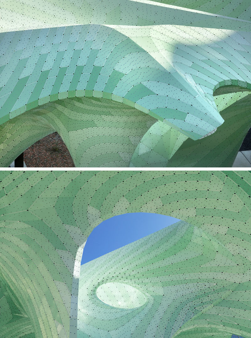 The hollow-bodied structure of the 'Zephyr Pavilion' by MARC FORNES / THEVERYMANY, is made from two layers of 3mm aluminum, with a linear cut distance of 7,400 meters. #Art #Sculpture #PublicArt #PublicSculpture #Design