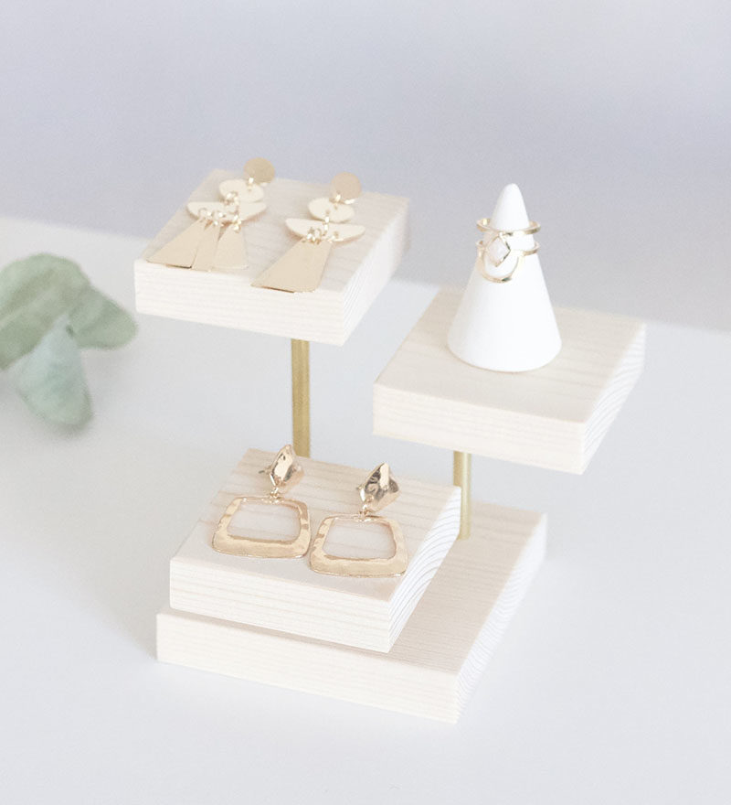 Gift Ideas - MAKK Design have created a collection of modern jewelry holders that have a minimalist appearance, and can hold earrings and necklaces. #GiftIdeas #StorageIdeas #JewelryHolder #NecklaceHolder #EarringHolder #JewelryDisplayStand #JewelryStand