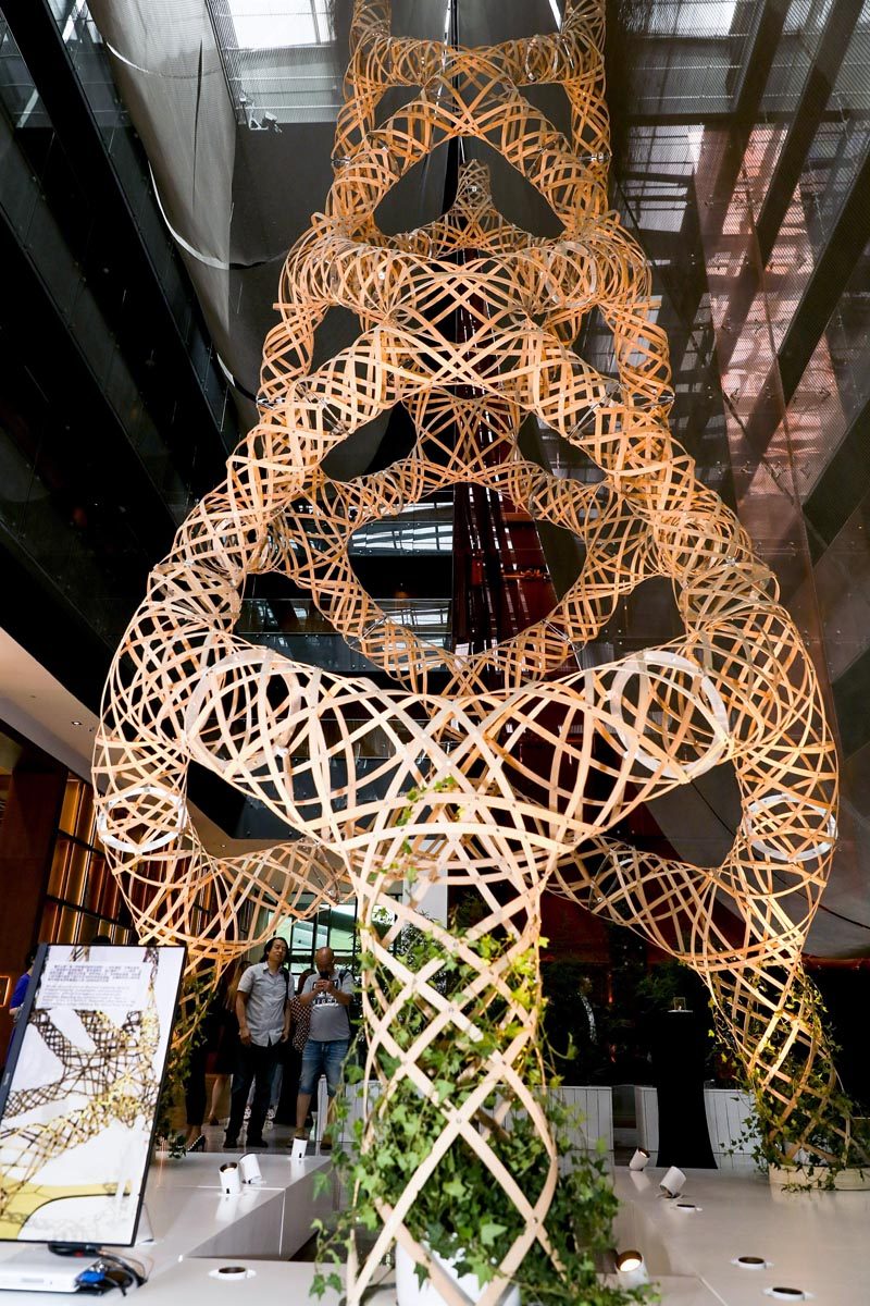 AntiStatics Architecture has designed a bamboo tower installation called "Woven Grove", that was exhibited at Design China Beijing 2019. #ModernSculpture #BambooSculpture #ArtInstallation