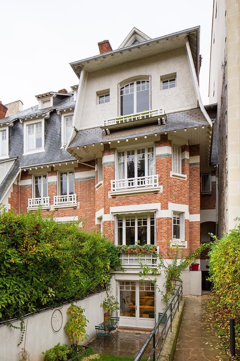 The lower level of this French house was once a garage, which has since been turned into an apartment. #Architecture