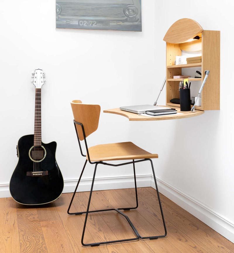 Designer Michael Hilgers has created RADIUS, a fold-down work station for people who don’t need a desk every day. #WallDesk #FoldableWallDesk #DeskIdeas