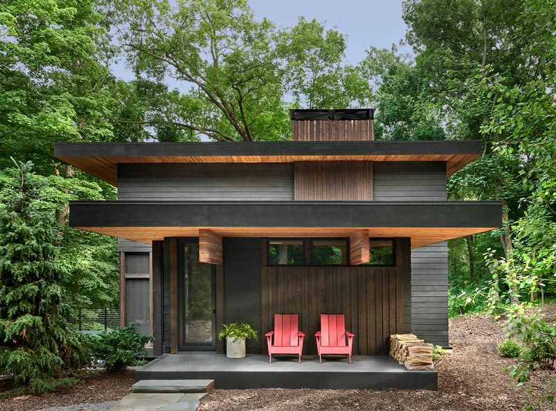 Searl Lamaster Howe Architects has recently completed a weekend retreat in Jones, Michigan, for a Chicago based couple who wanted serenity and a slower pace. #WeekendRetreat, #Architecture