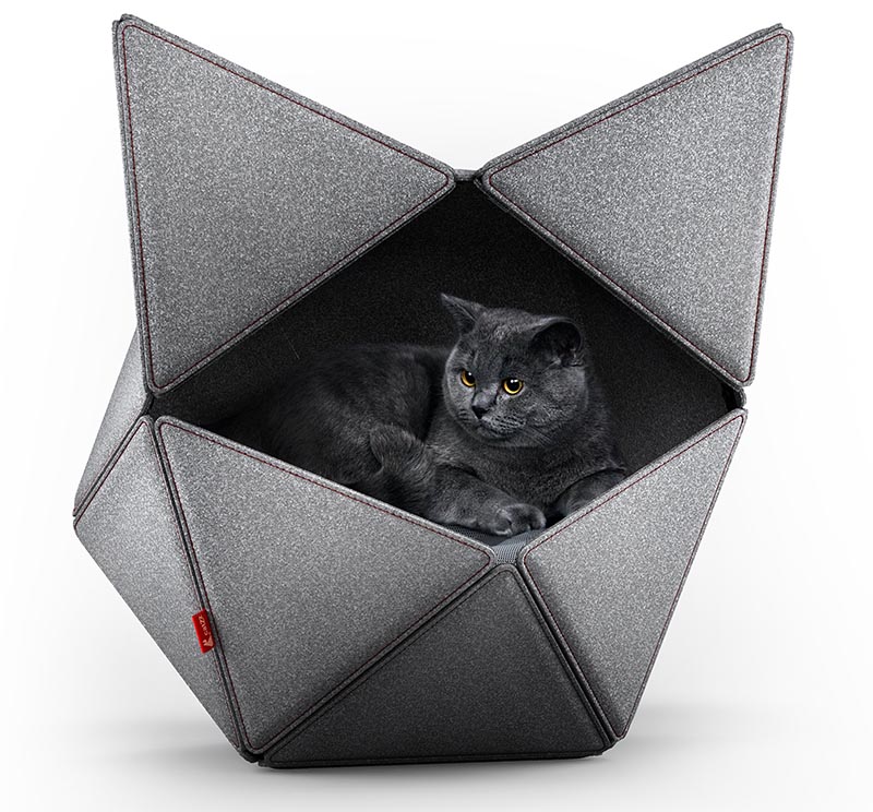 The modular form of this modern cat bed enables personalization, reconfiguration, and easy maintenance. #ModernCatBed #CatBed #PetFurniture