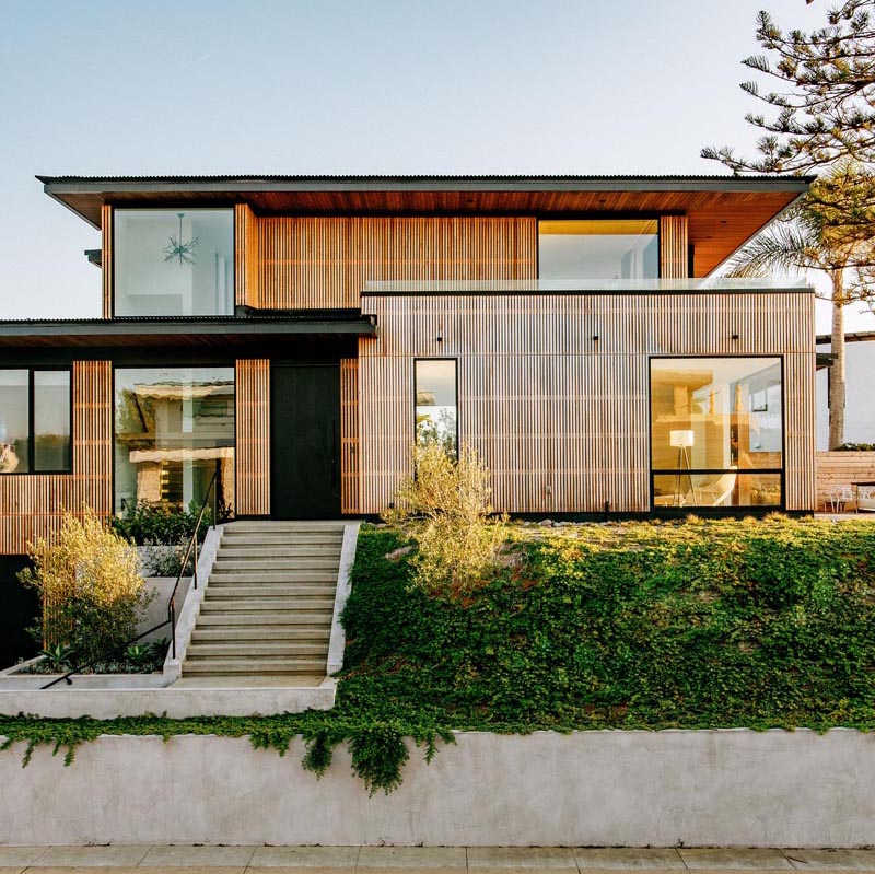 The Wood Slat Exterior Of This Seaside House Was The Result Of A Chance Meeting In A Bookshop