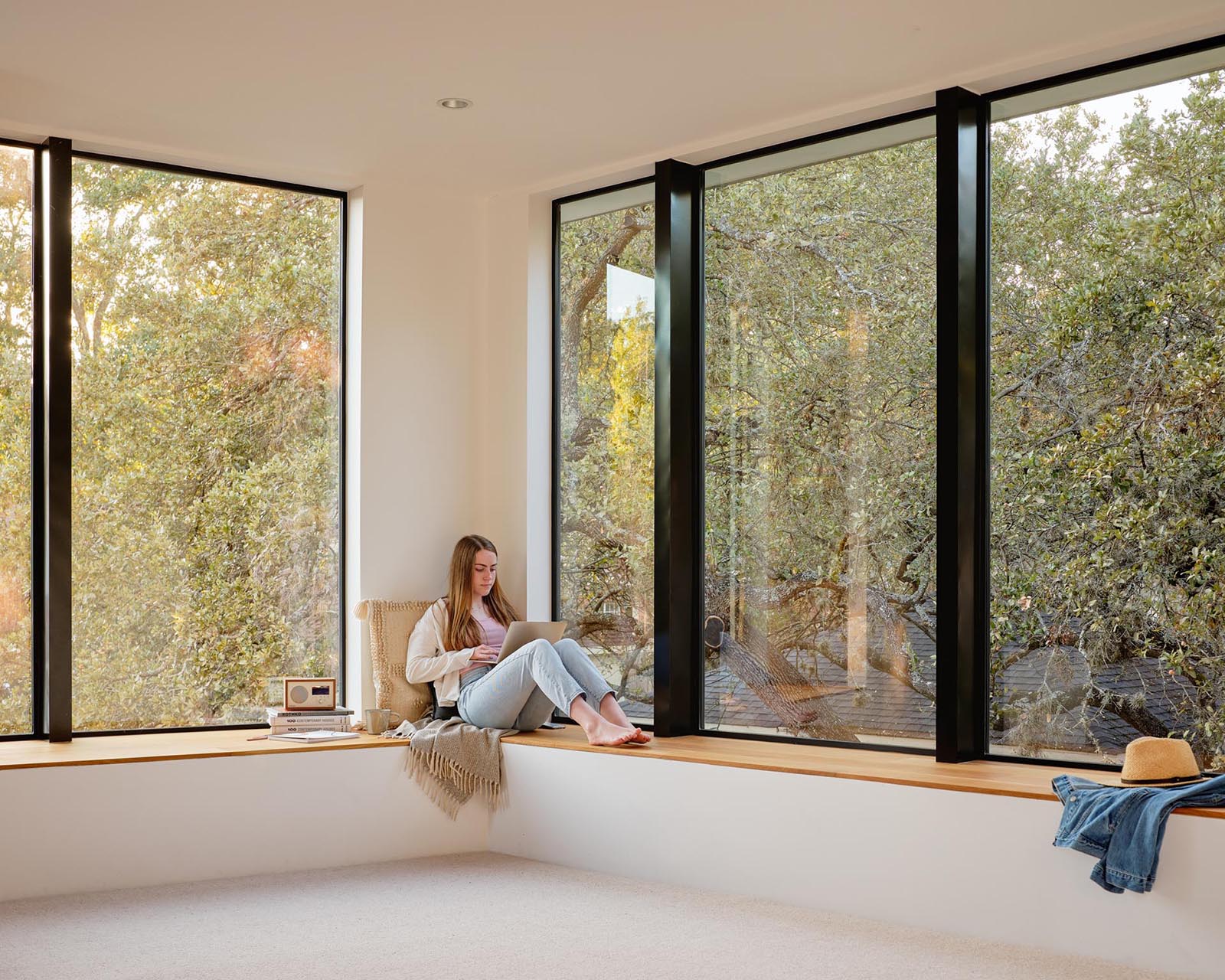 Large windows with a built-in window bench.