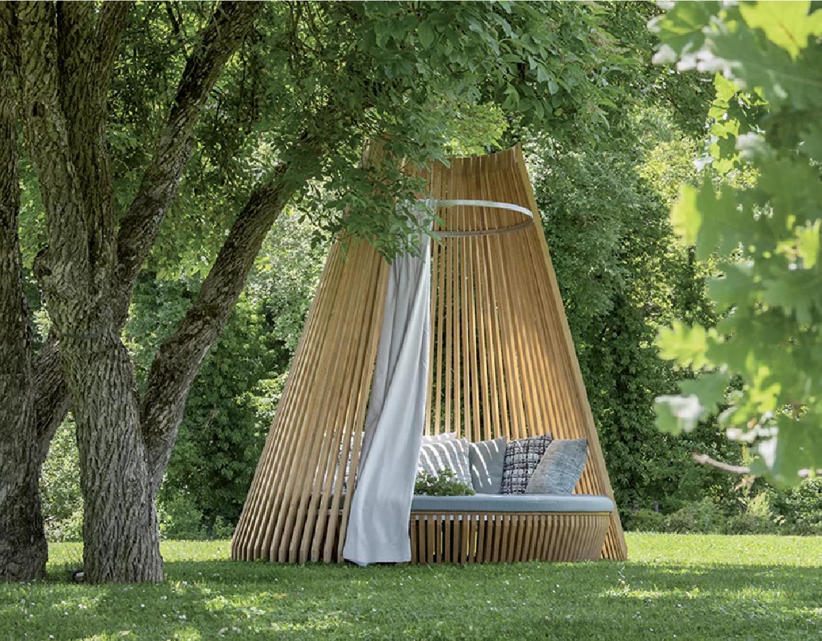 'Hut', a new outdoor furniture design that's made to feel like a welcoming and comfortable nest.