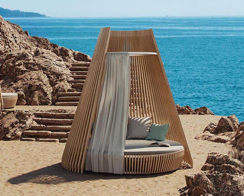 'Hut', a new outdoor furniture design that's made to feel like a welcoming and comfortable nest.