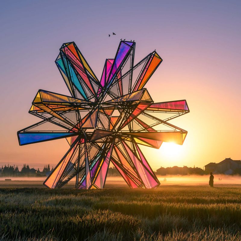 Pop Star is a sculptural installation based on the geometric shape of the icosahedron.