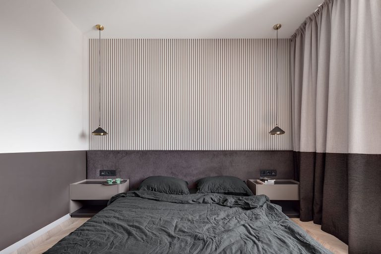 Design Inspiration ? This Bedroom Uses Two Tones To Divide It Into A Distinct Upper And Lower