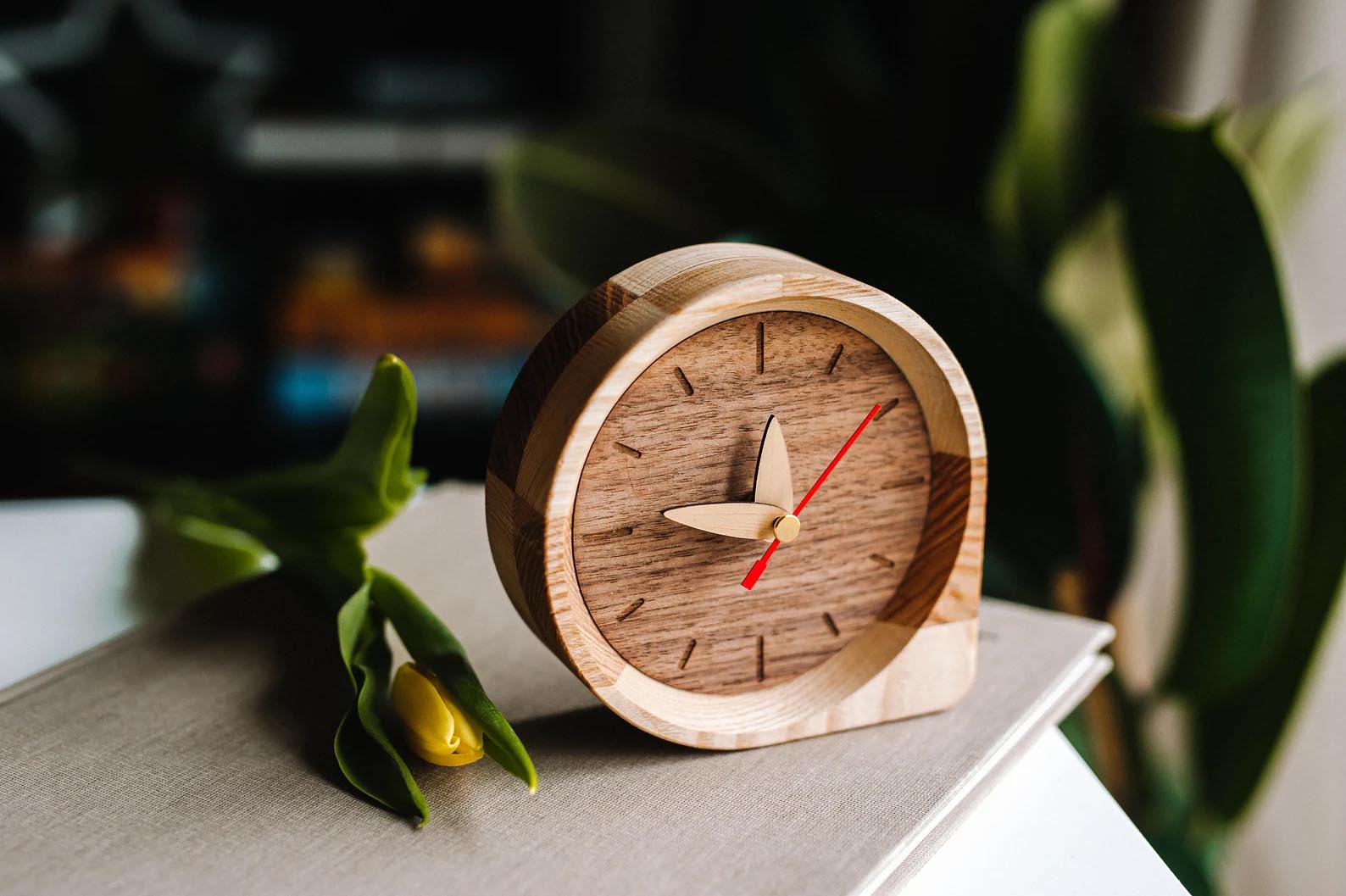 Modern Gift Ideas - Wood desk clock.