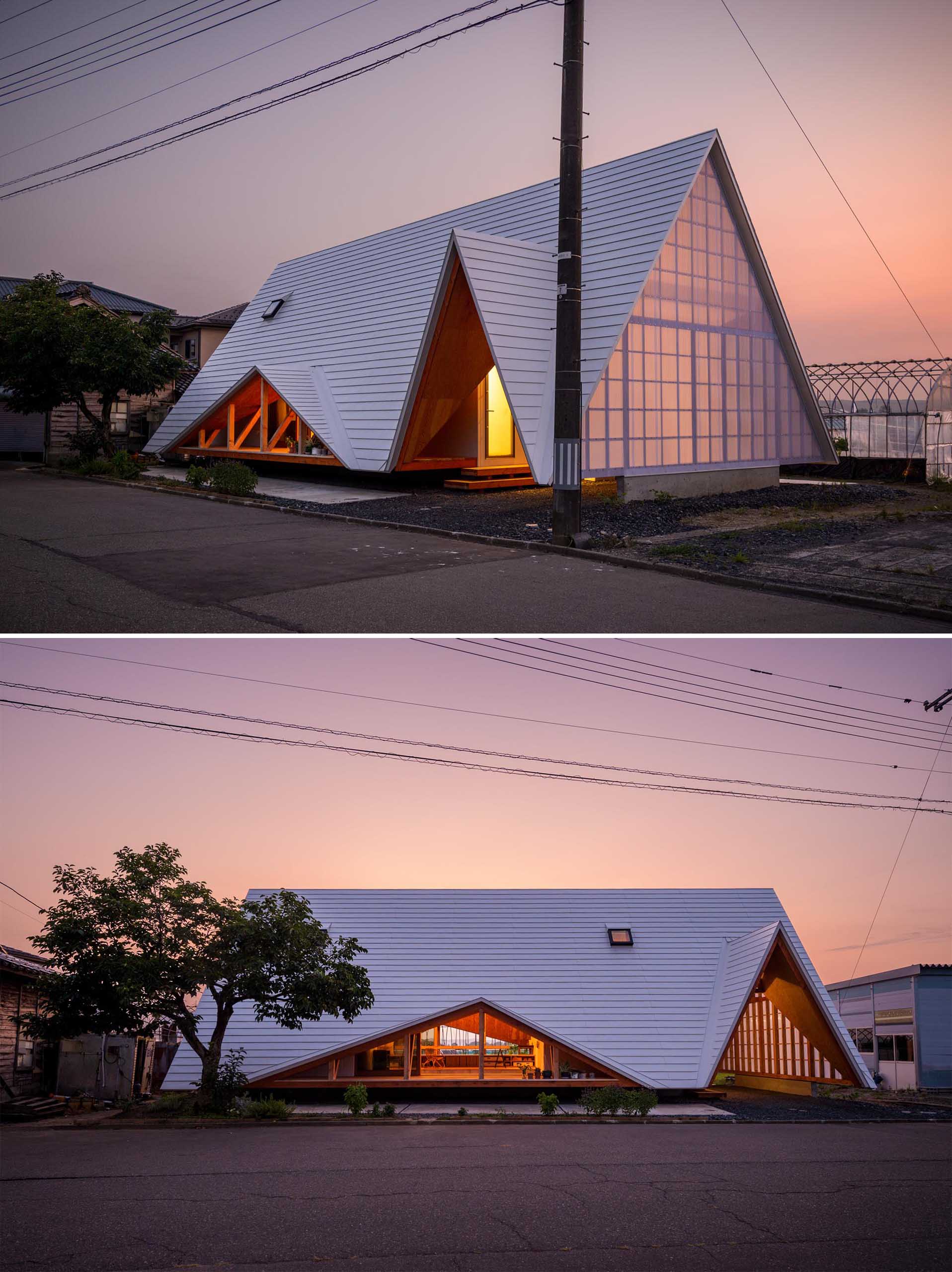 Công ty kiến ​​trúc Takeru Shoji gần đây đã hoàn thành một ngôi nhà khung chữ A mới ở Niigata, Nhật Bản, lấy cảm hứng từ nhiều nhà kính và lán làm việc bằng nhựa vinyl ở khu vực xung quanh.
