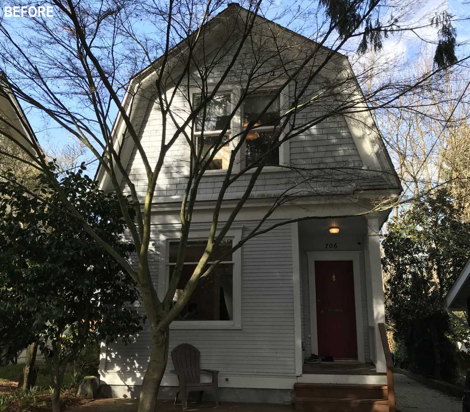 The 'before' photo of a 1907 cottage that underwent a remodel.