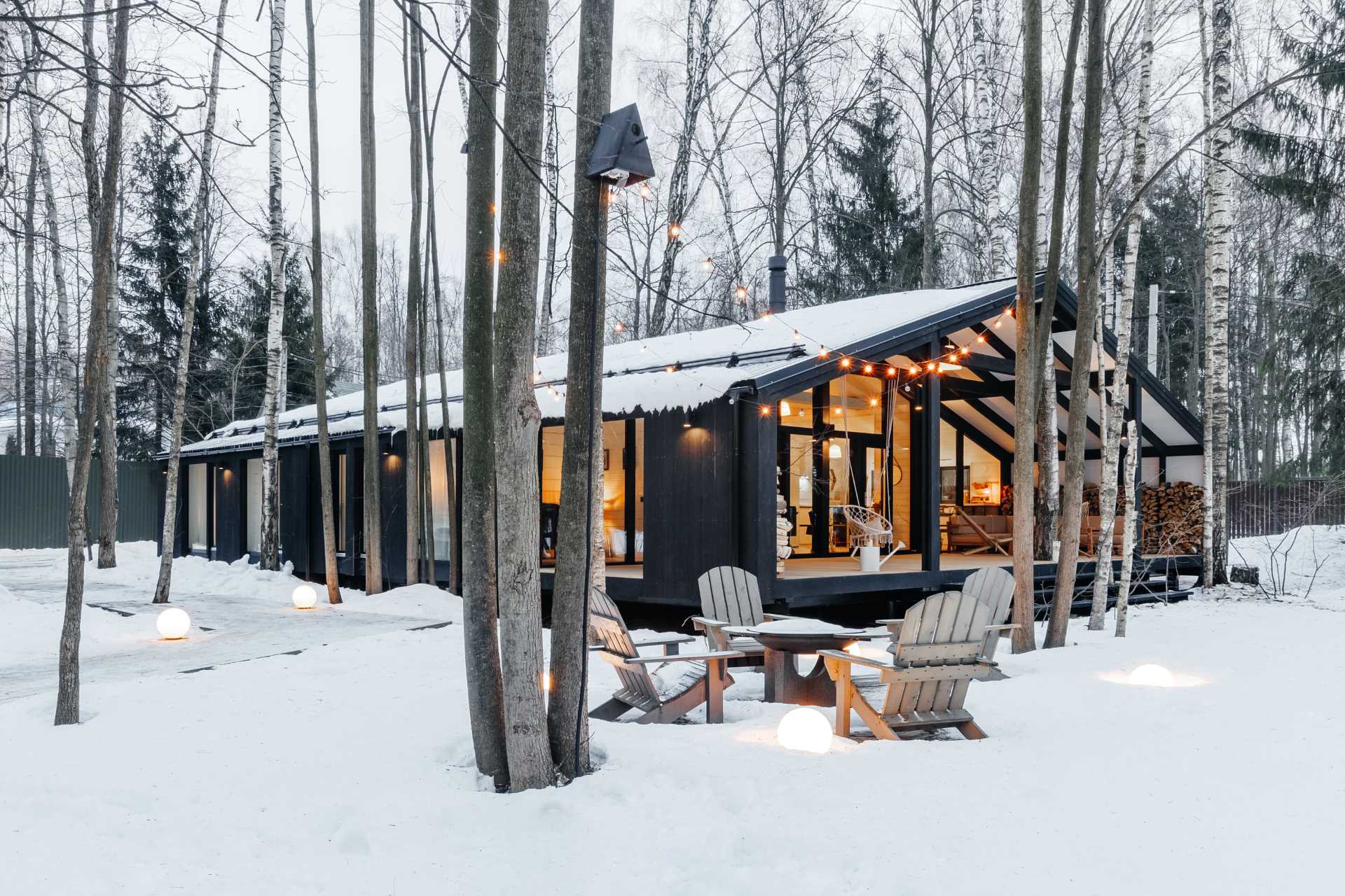 A modern modular home inspired by a barn.