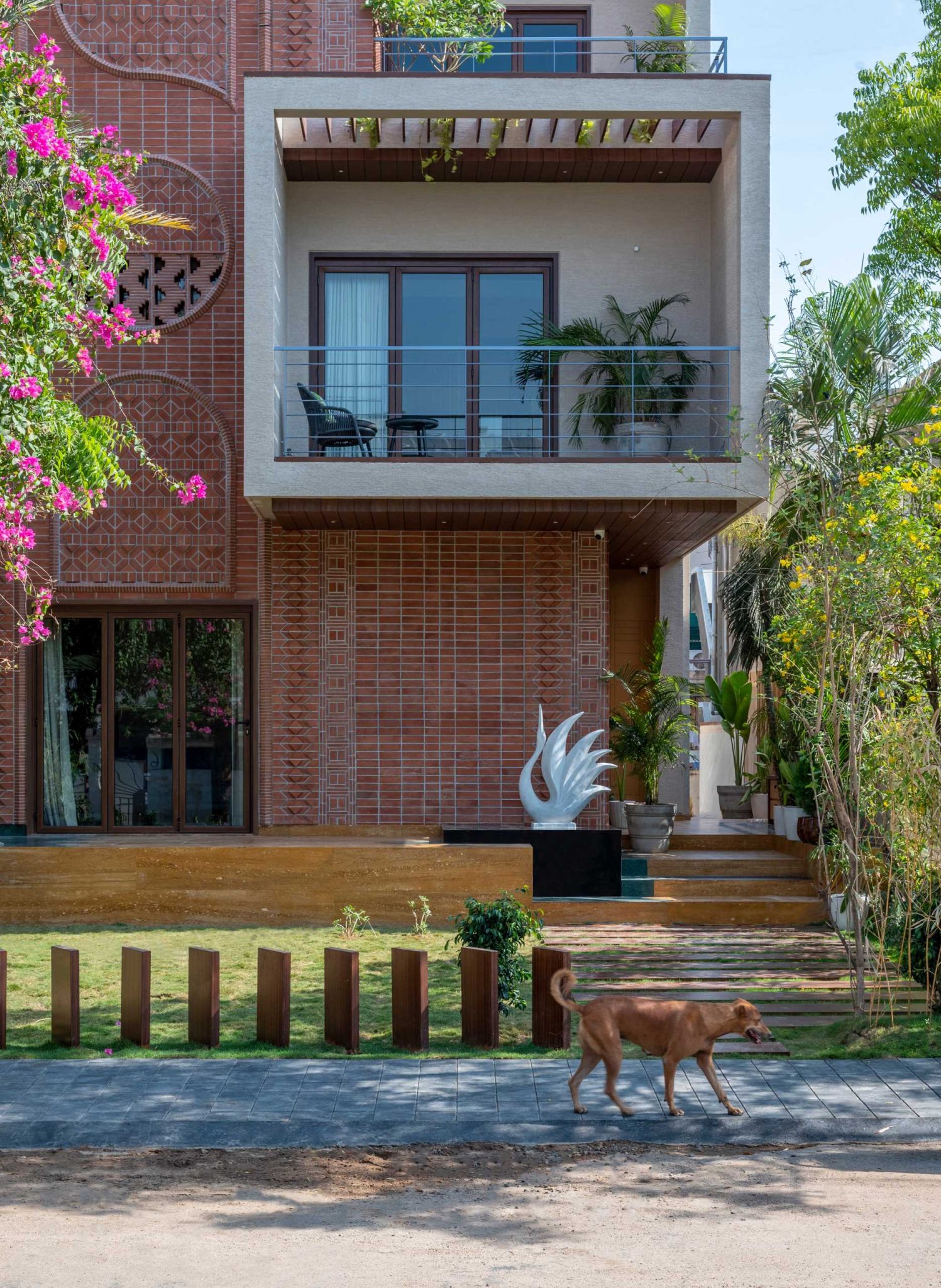 Patterned House Creative Patterned Designs Cover The Facade Of This Brick House