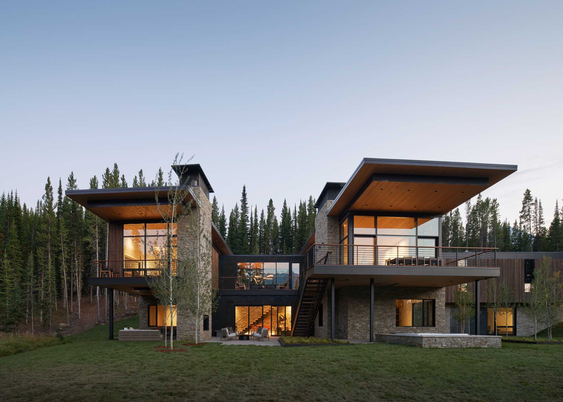 CLB Architects has sent us photos of a mountain retreat they designed in a densely forested area of Big Sky, Montana.