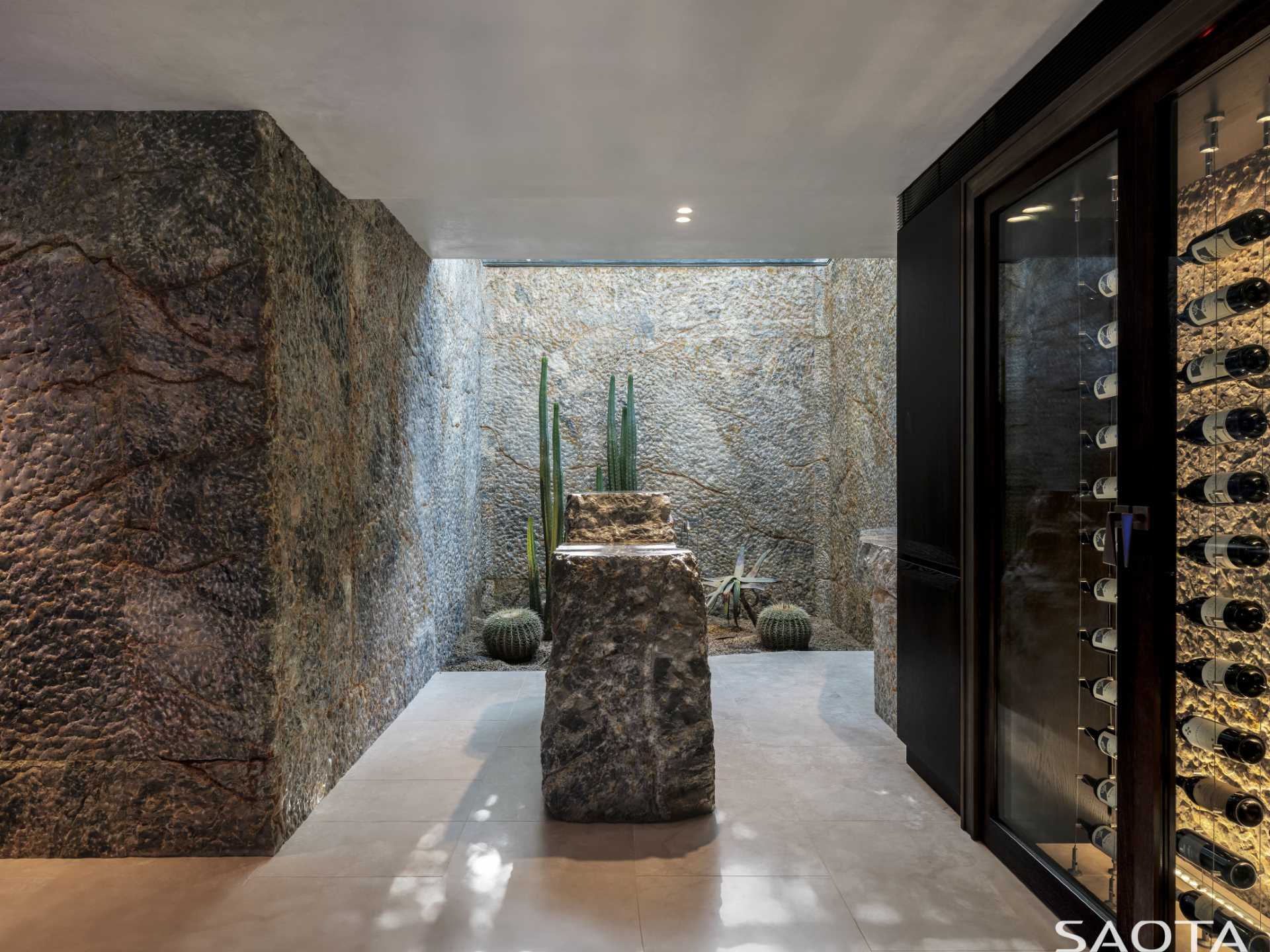 Stone walls create a dramatic statement in the cellar.