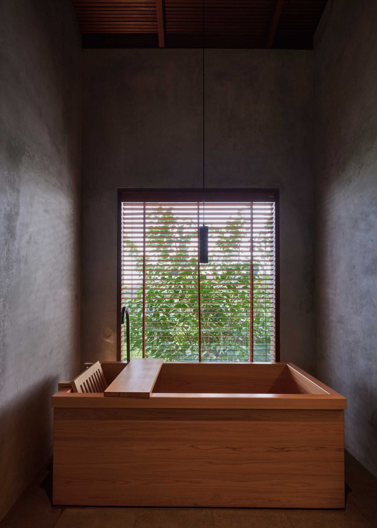 Contemporary Japanese Design Blends Seamlessly With Tropical Modernism ...