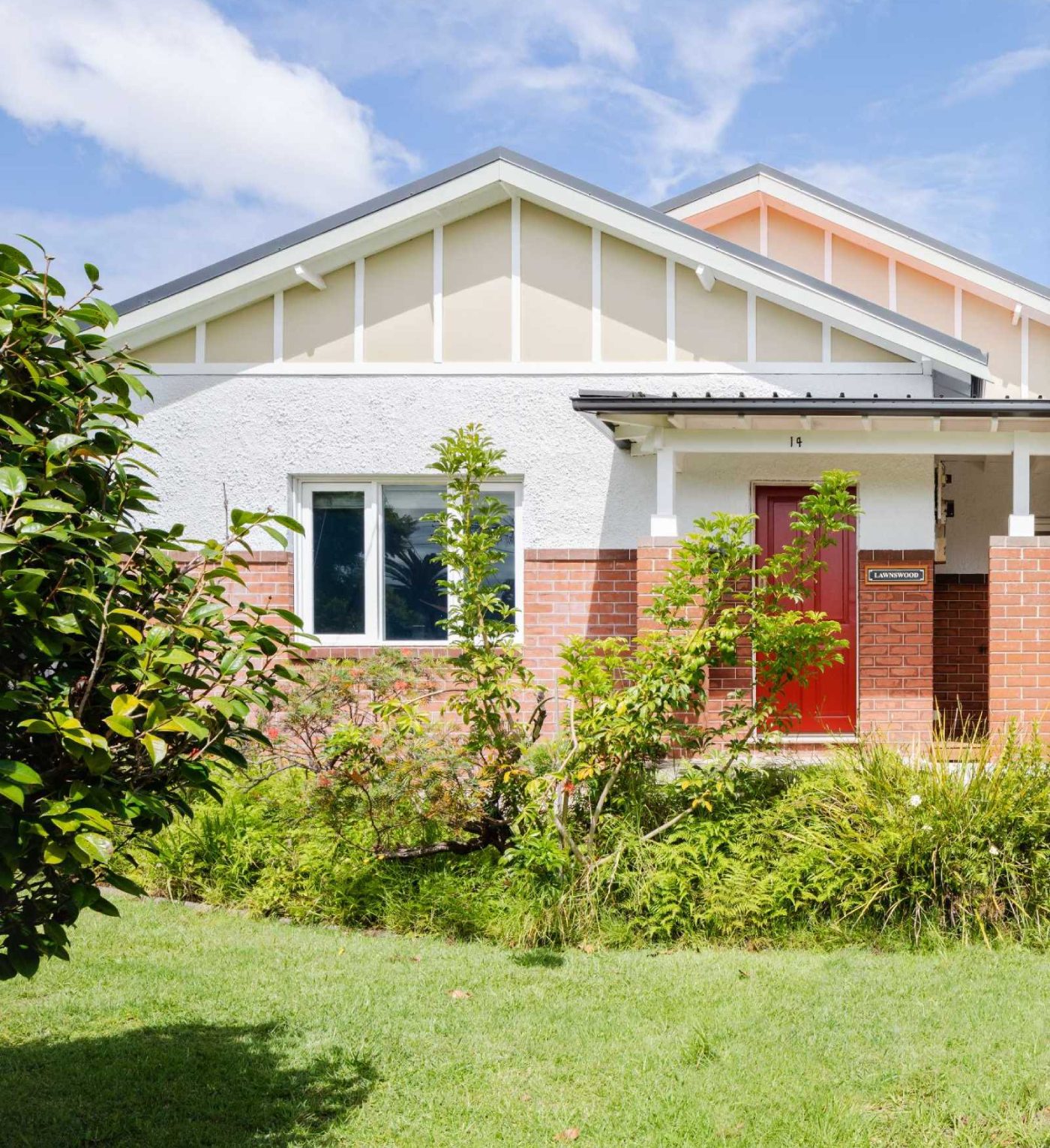 A 1920s Californian Bungalow hides a tranquil Japanese-inspired pavilion behind it, where natural materials and thoughtful design create a seamless blend of heritage and modern living.