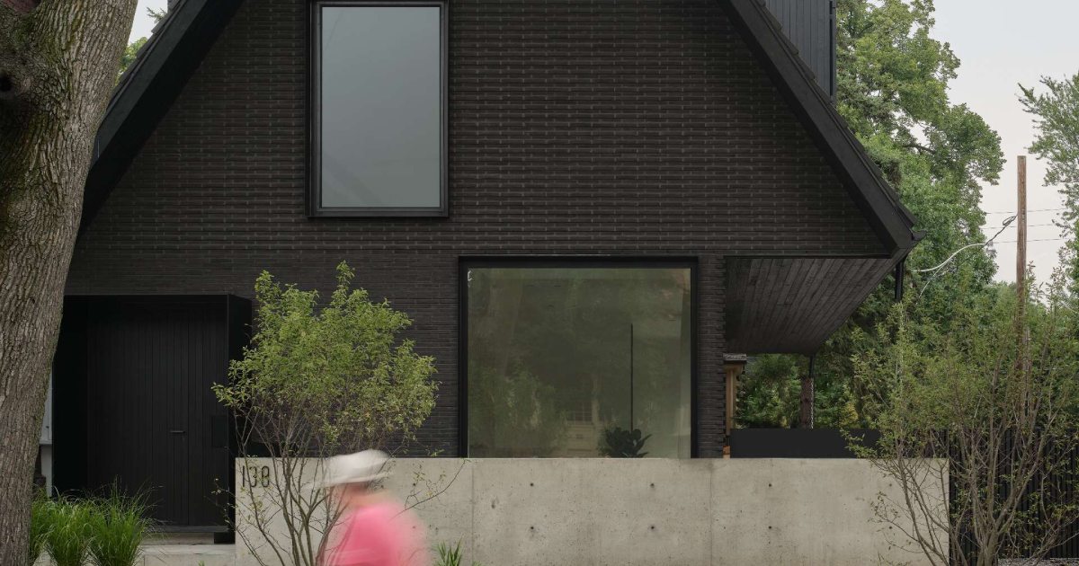 Dark Meets Light in This Moody, Skylit Toronto Home
