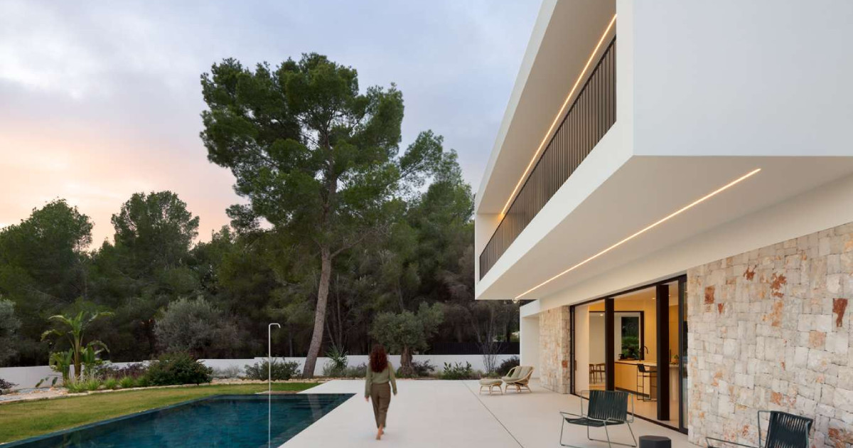 This Home Looks Minimal, But It’s Full of Subtle Emotion
