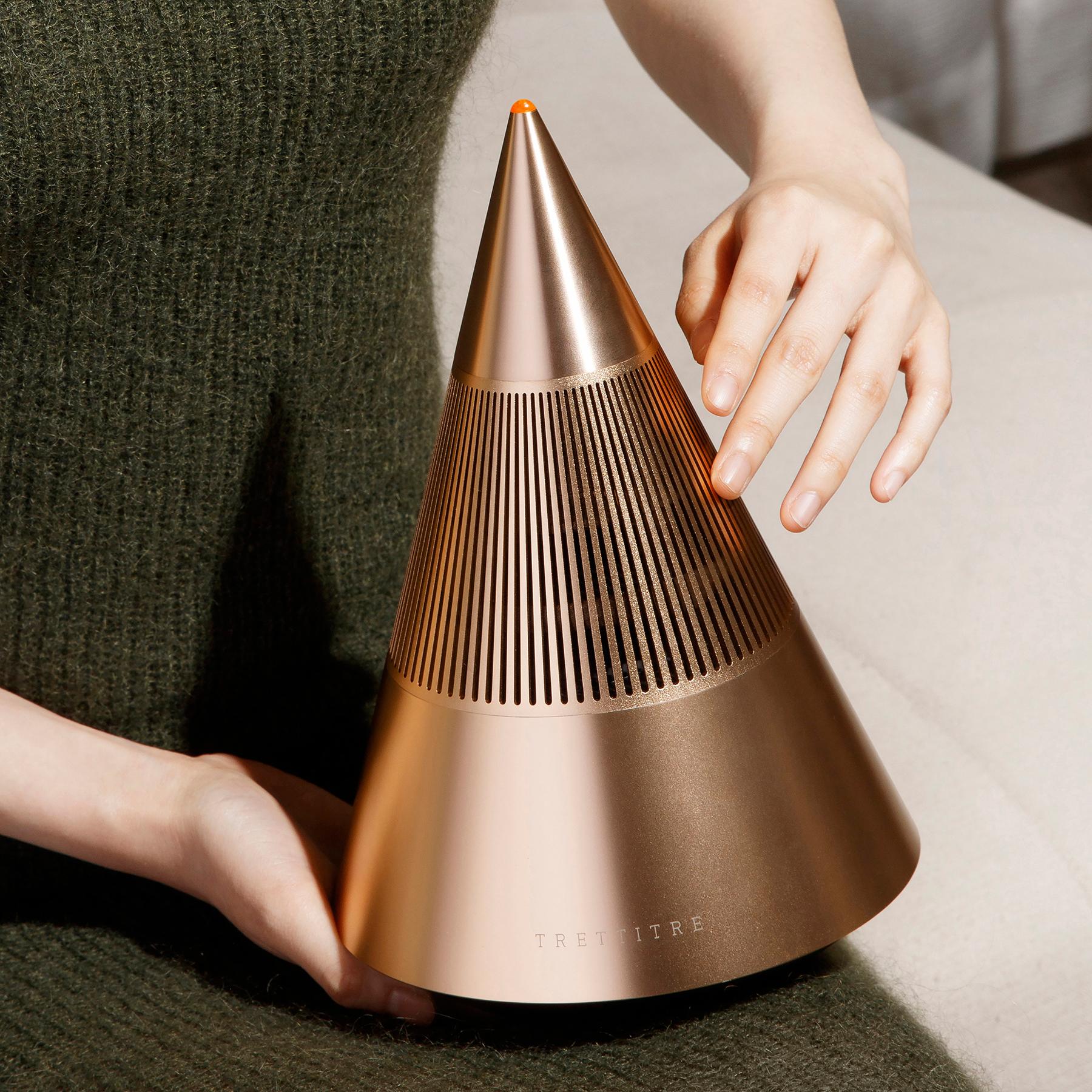 With its minimalist appearance and operation, Tresound is a Bluetooth speaker with its mountain shape appearance conforming to the principles of speaker acoustics, with high peaks (high pitched) and thick valleys (mid to low pitched).