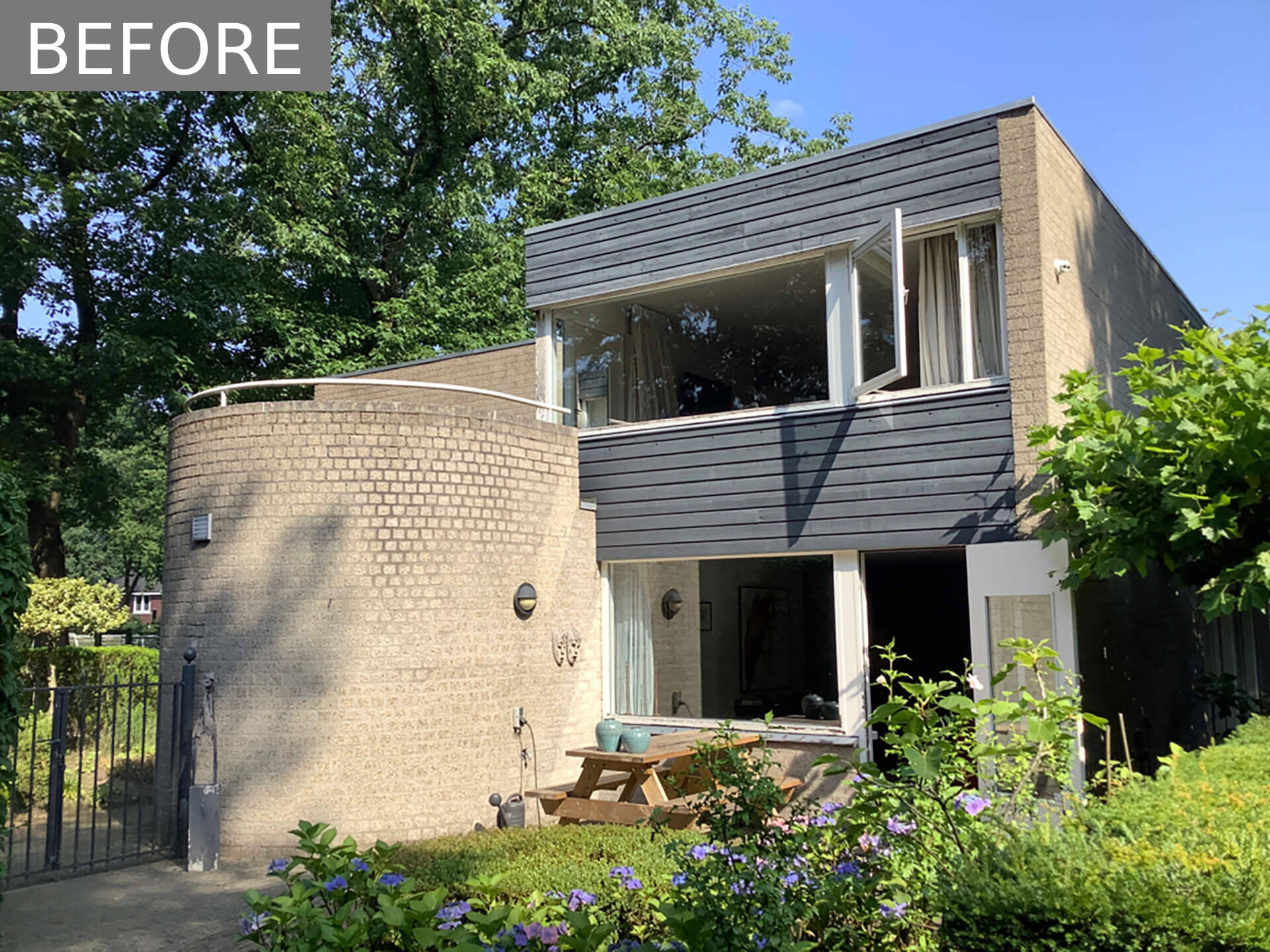 Before its transformation, this villa showed clear signs of age. The brick, wood, and glass exterior was worn, the layout dated, and much of the interior in need of repair. Still, there was something worth saving.