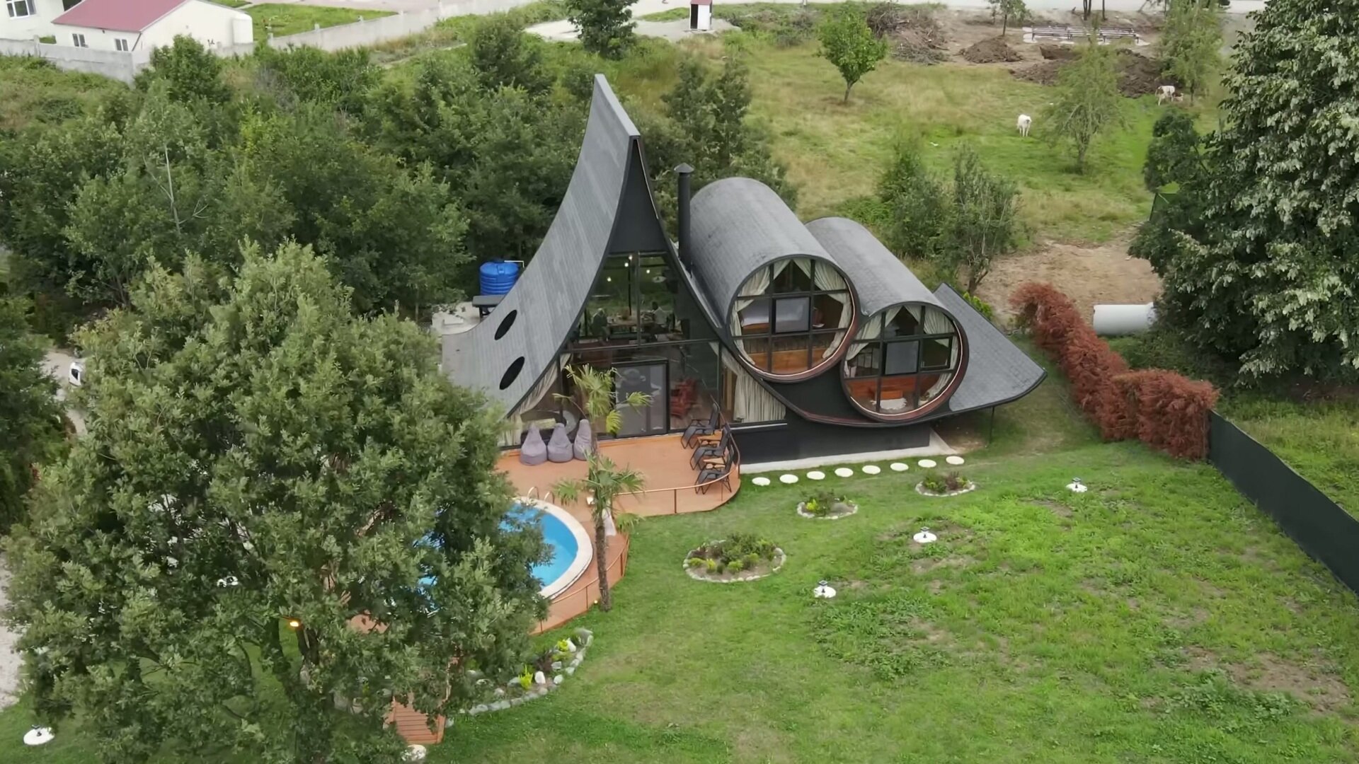 Step inside a serene Japanese-inspired vineyard house in Sapanca, Turkey. Surrounded by nature and designed for relaxation, this unique retreat features a heated pool, marble jacuzzi, sauna, and minimalist interiors, all set on a private one-acre plot. A hidden gem blending modern design with tranquil outdoor living.