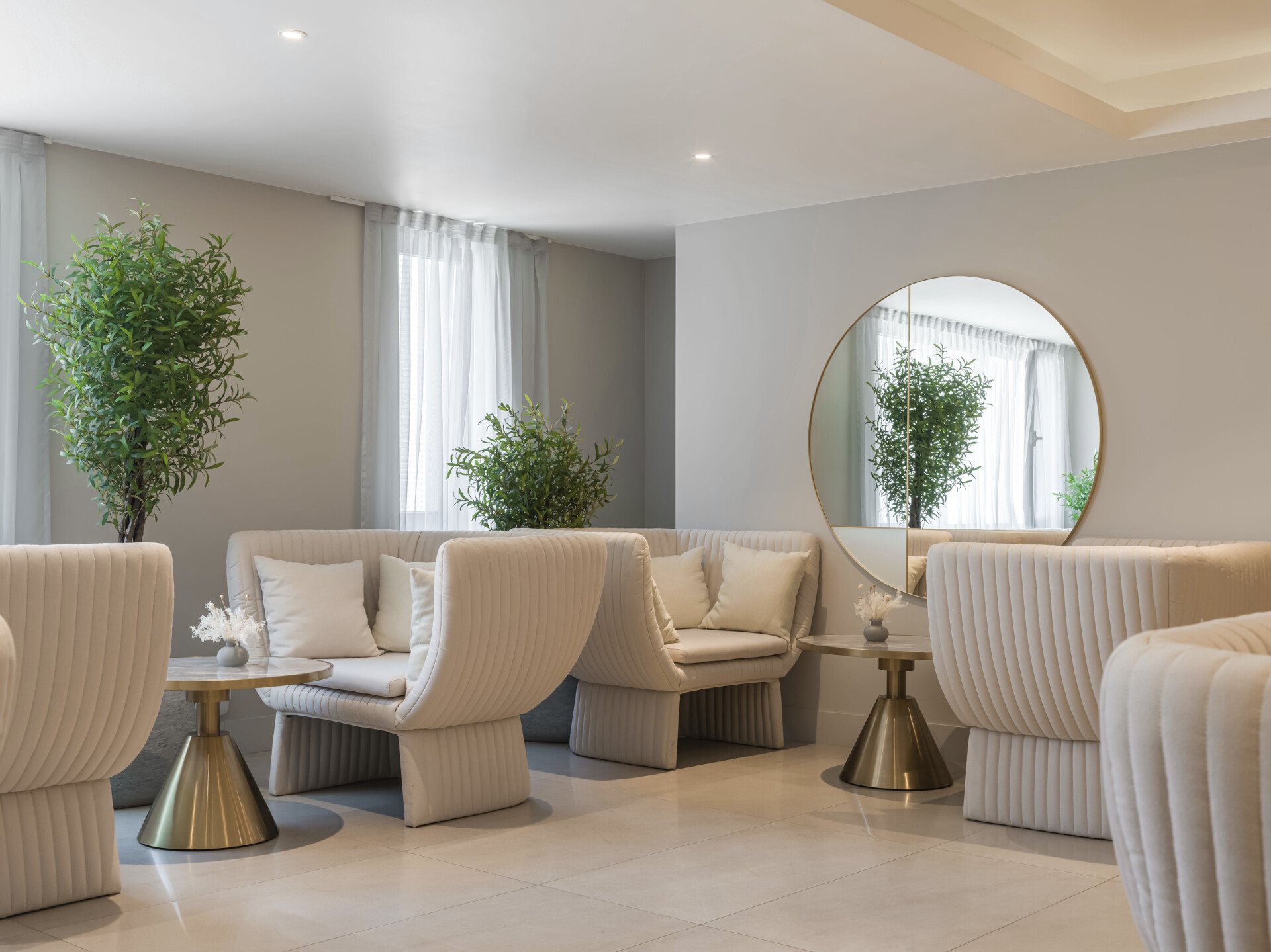 The cosmetology level of this contemporary spa features clean lines and soft natural tones for a calming, clinical feel. Designed for mobility and sterility, this floor maintains the spa’s earthy palette while supporting advanced facial and skincare treatments.