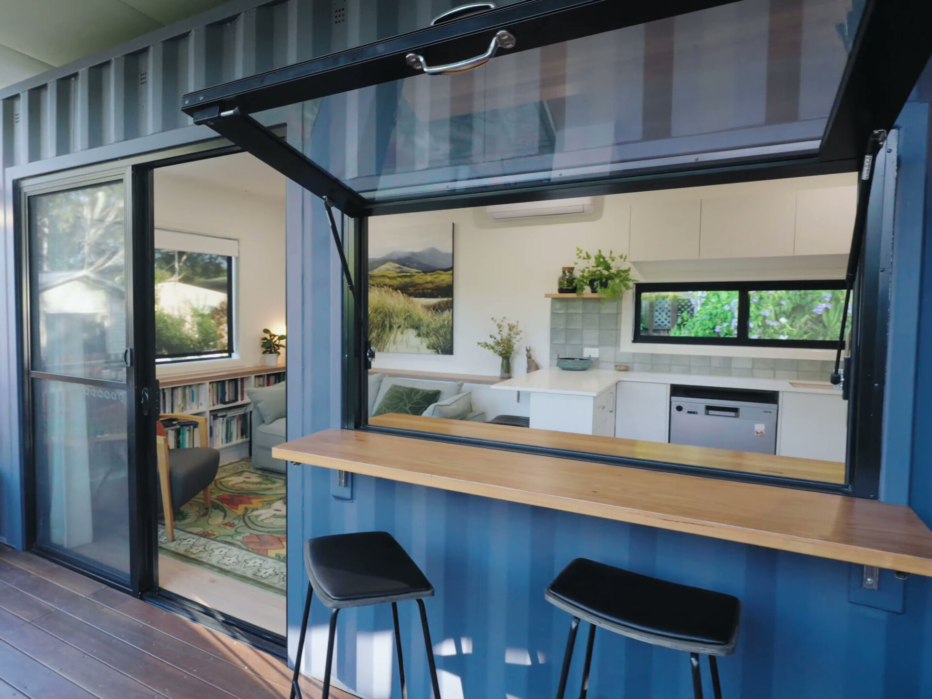 A modular container home