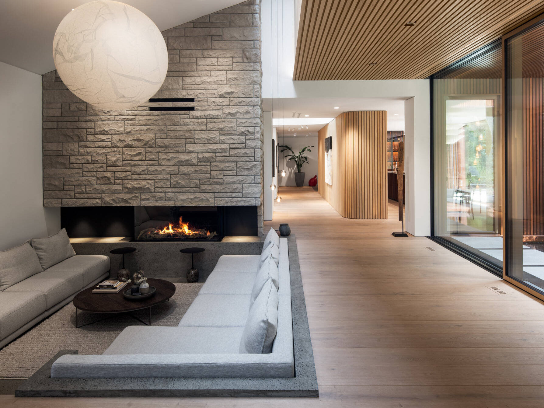 A renovated 1950s home preserves its Frank Lloyd Wright–inspired heritage while introducing Japanese and Scandinavian influences.