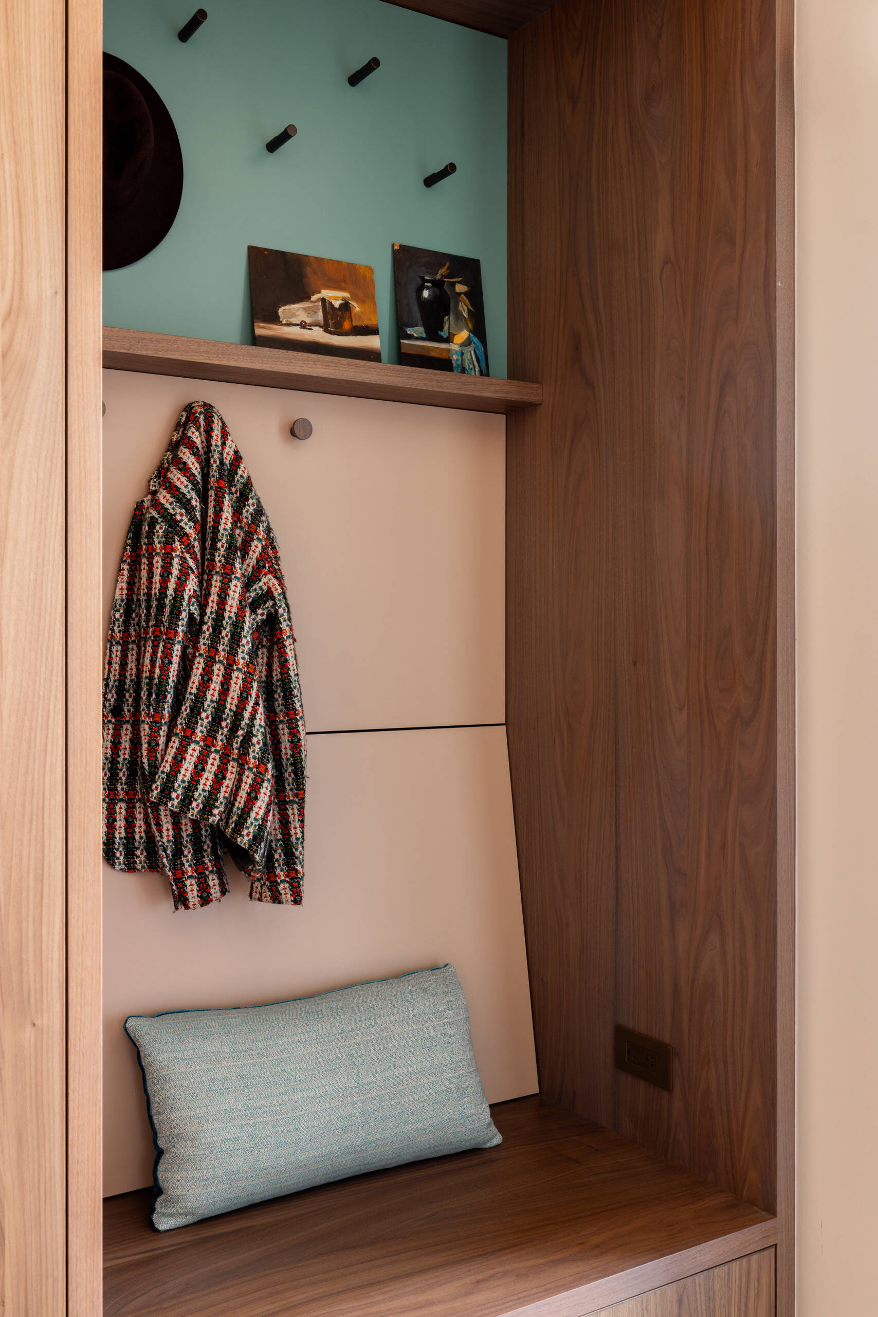 Medium Plenty and Henrybuilt collaborated on the home’s closet nooks, which combine thoughtful storage with design-forward details.