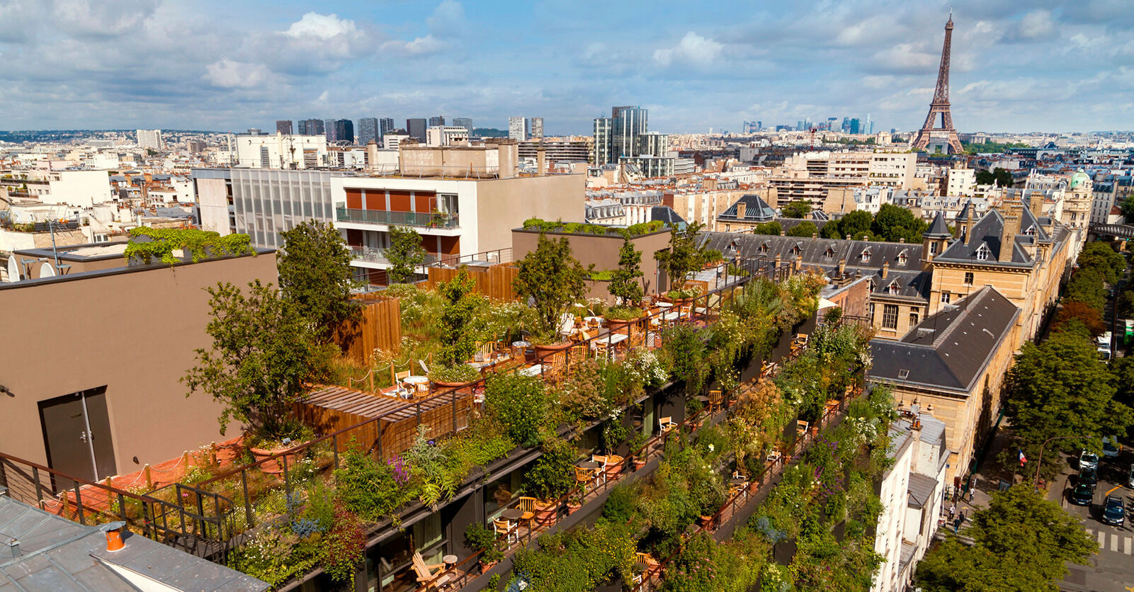 Perched above Montparnasse, the rooftop of Villa M offers breathtaking views of Paris framed by fruit trees, wicker chairs, and glowing string lights. A garden oasis in the sky, it’s a serene spot for drinks, relaxation, and unforgettable sunsets.