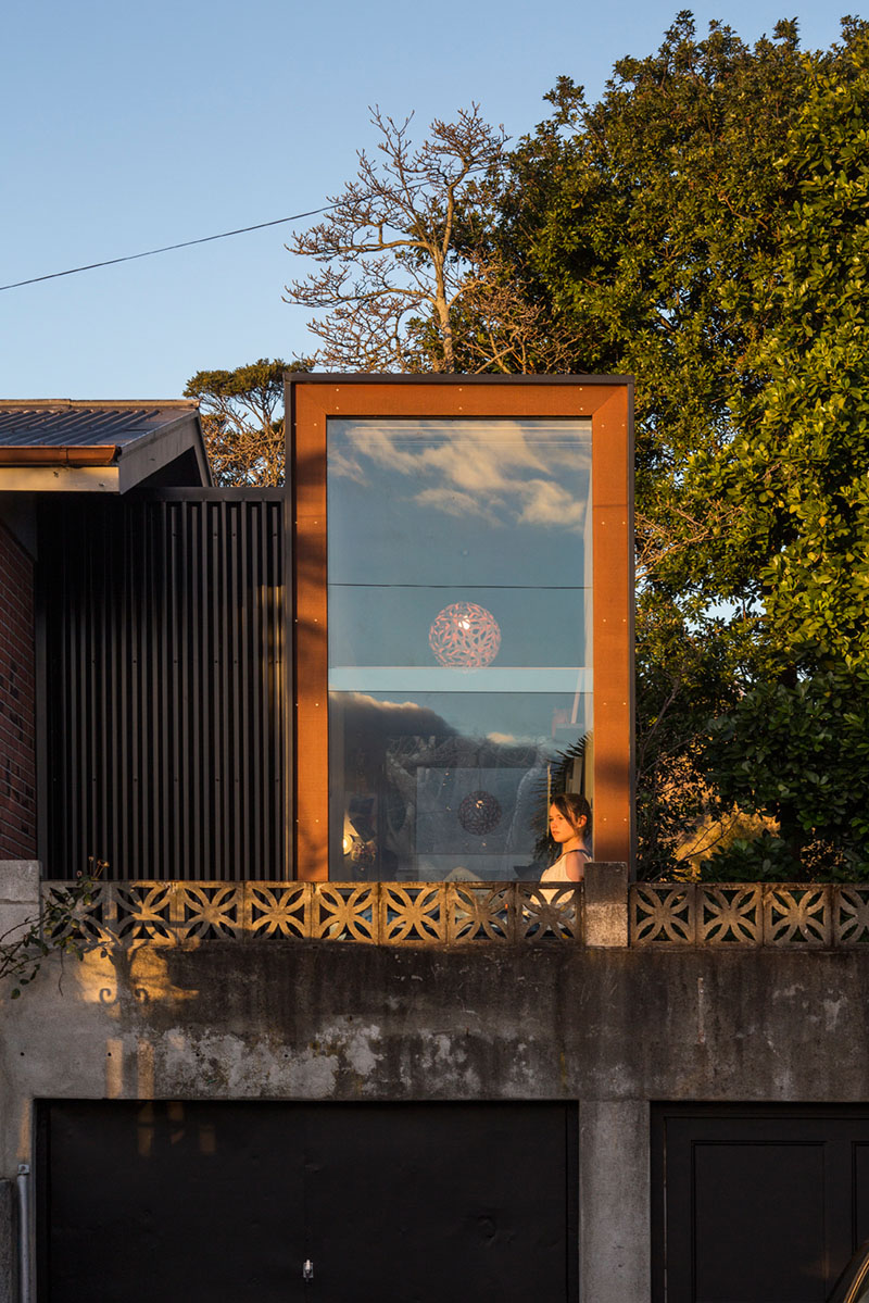 Sensitive modernist renovation of a 1960s house makes room for a family of five without losing the home’s original charm.