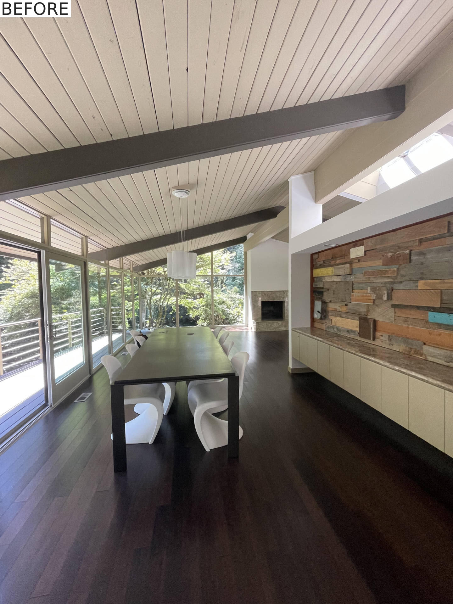 BEFORE - A mid-century modern dining room before it received a renovation.