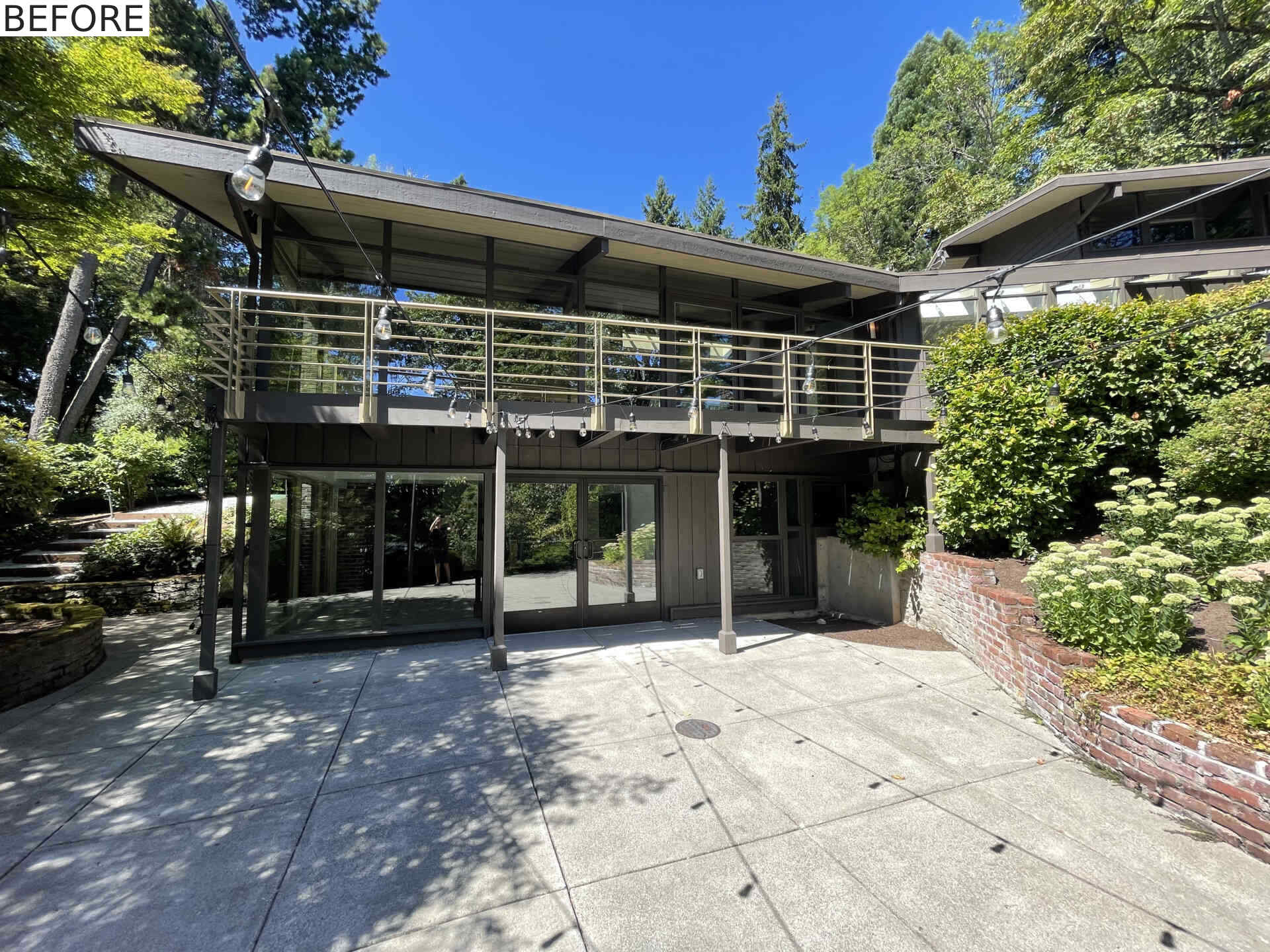 BEFORE - A mid-century modern home before it received a renovation.
