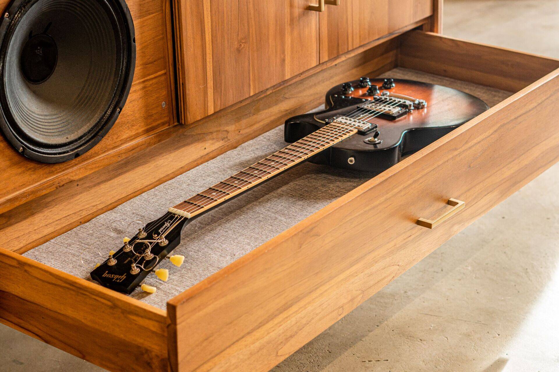 Sonoforma turns guitar amps into sculptural furniture you’ll actually want in your living room. Designed by Mike Nopper, these solid teak pieces merge mid-century warmth with studio-quality sound, proving that high performance and good design can share the same space.