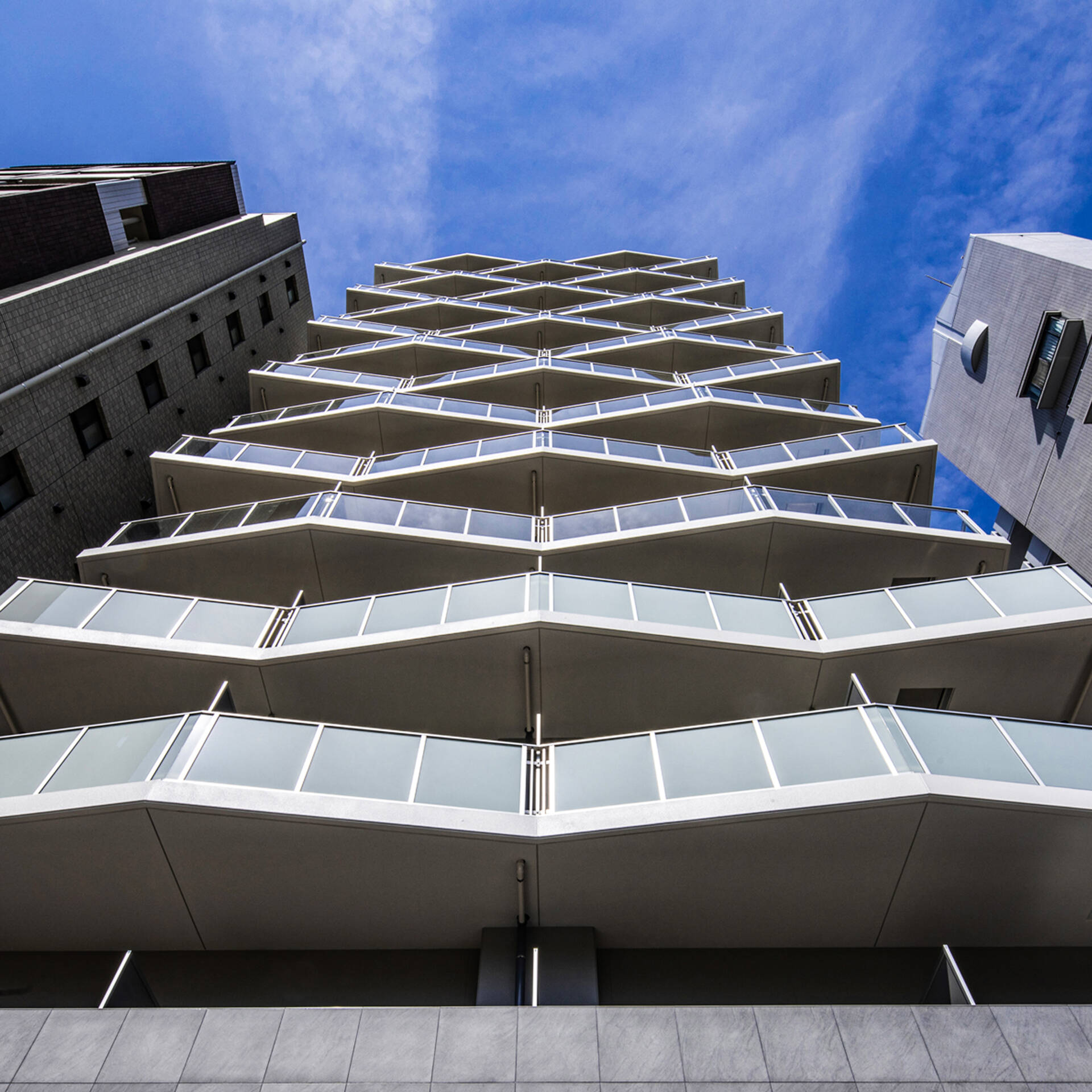 Catch The Wind Multi Unit Housing by Shigeki Kumazawa