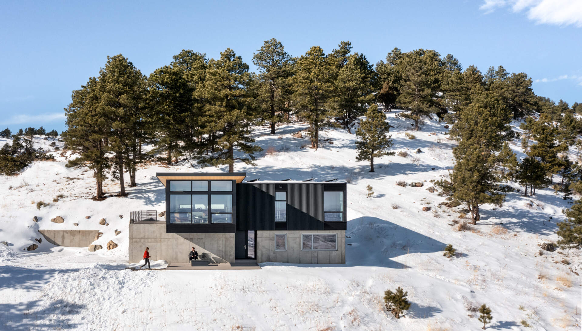 A calm and modern mountain home designed to feel open, light filled, and perfectly connected to its surroundings.