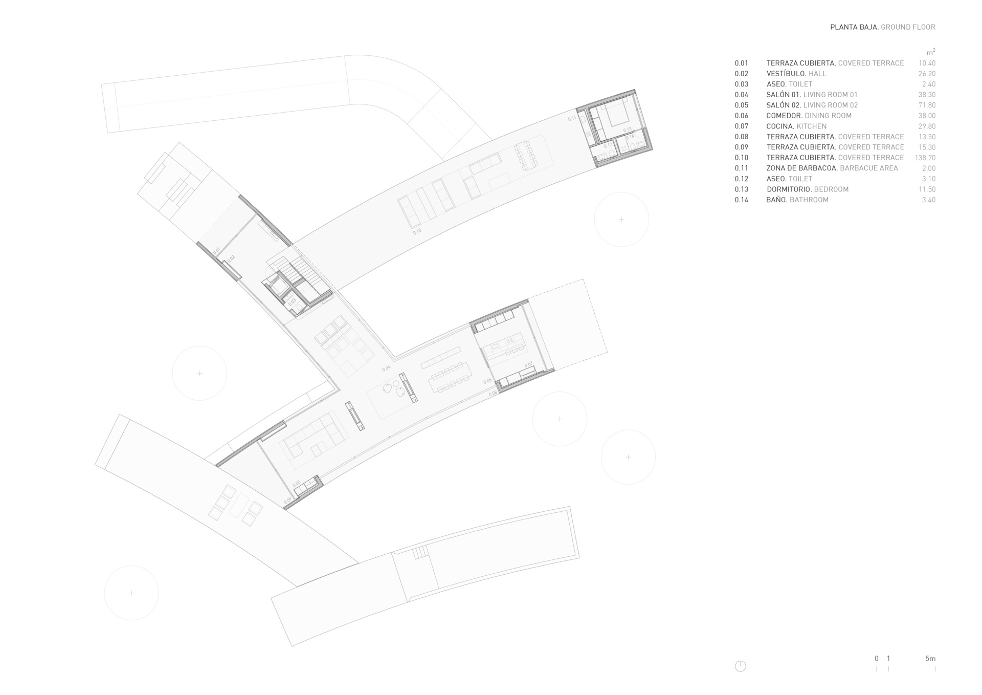 A Madrid house by Fran Silvestre Arquitectos that uses curves, proportion, and an ascending layout to create architecture that feels calm and natural.