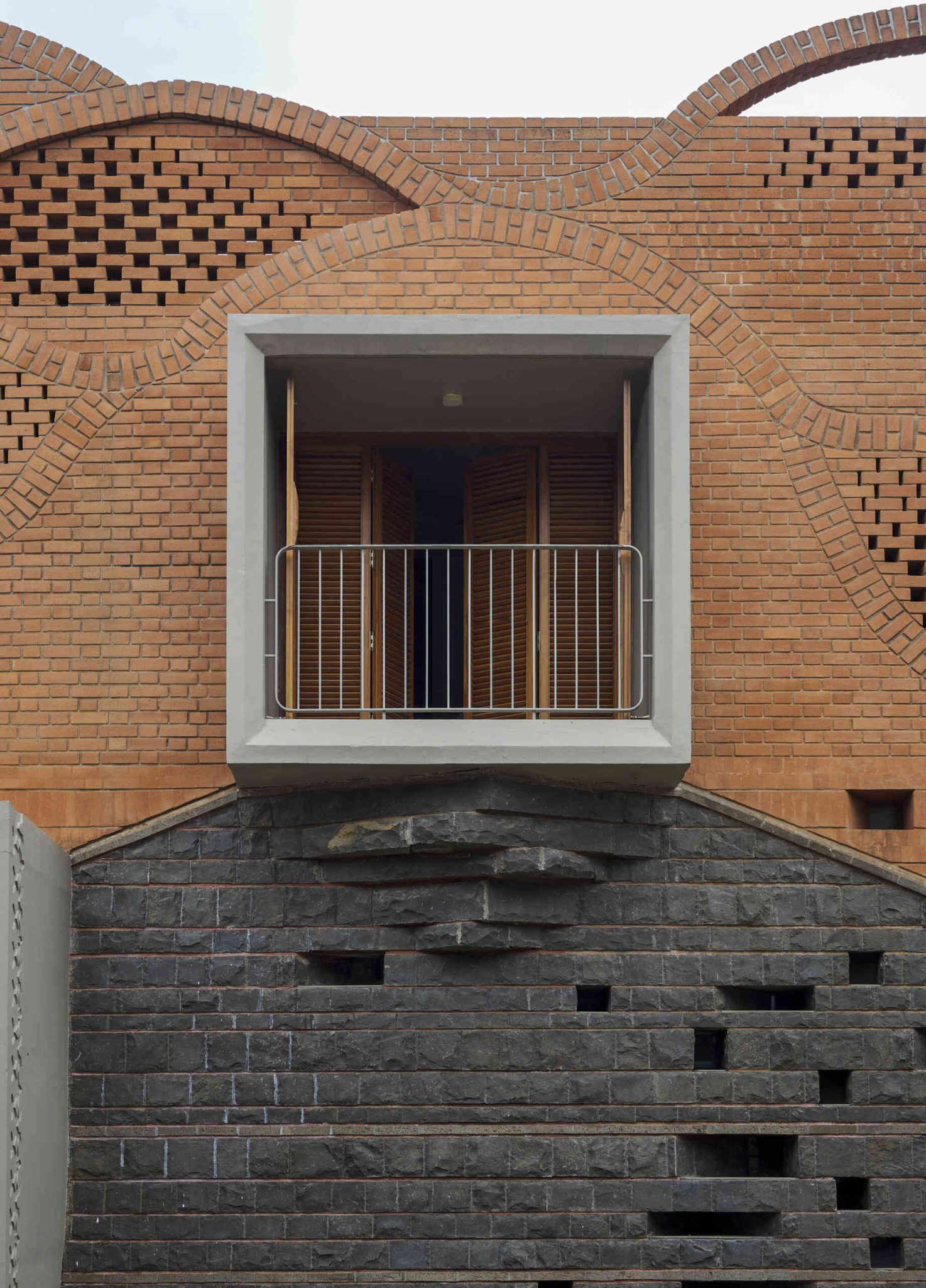 Brickmeet Meet the Home That Uses Brickwork as Both Structure and Sculpture